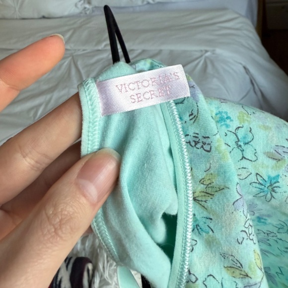 VINTAGE Victoria's Secret floral wireless bralette - Picture 4 of 4
